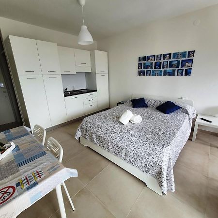 Rosato Double Lagoon & Sunset View Apartment リニャーノ・サッビアドーロ エクステリア 写真