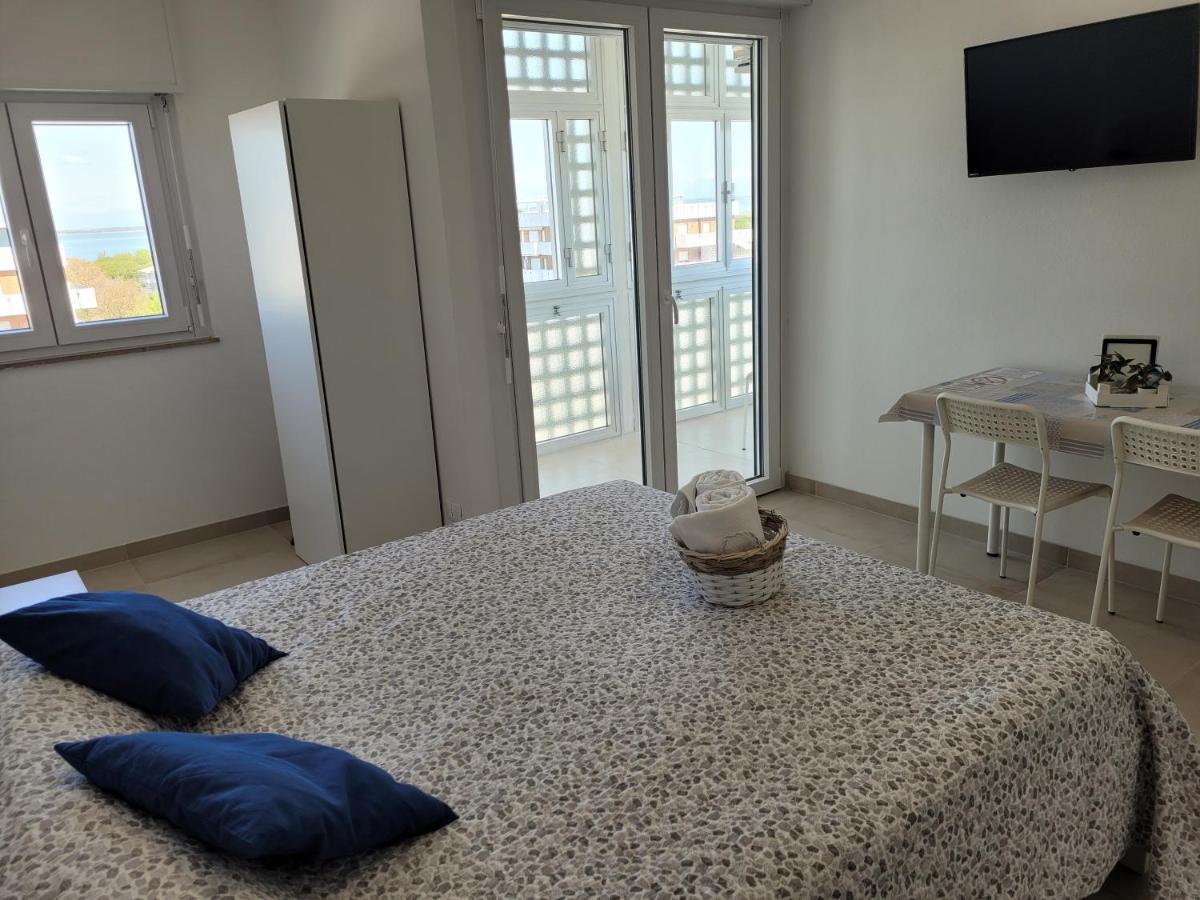 Rosato Double Lagoon & Sunset View Apartment リニャーノ・サッビアドーロ エクステリア 写真