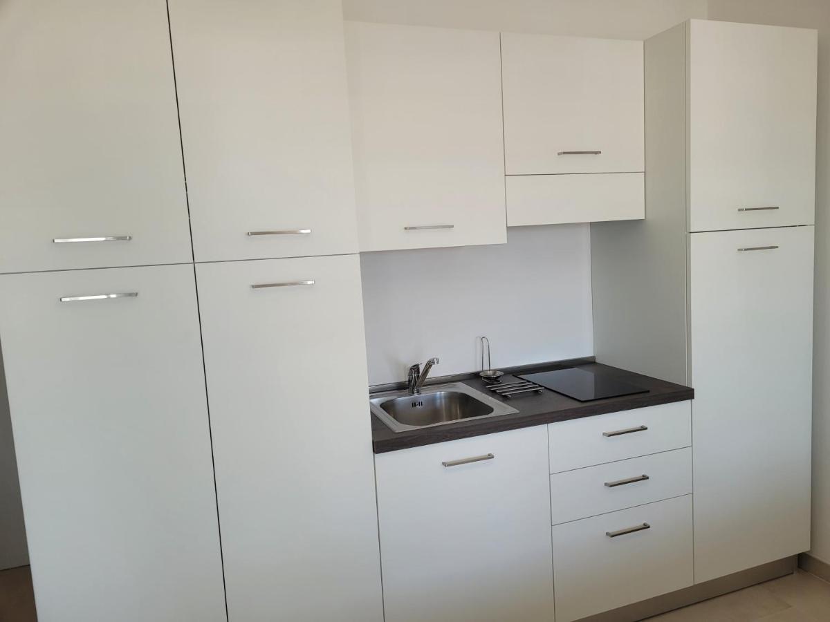 Rosato Double Lagoon & Sunset View Apartment リニャーノ・サッビアドーロ エクステリア 写真