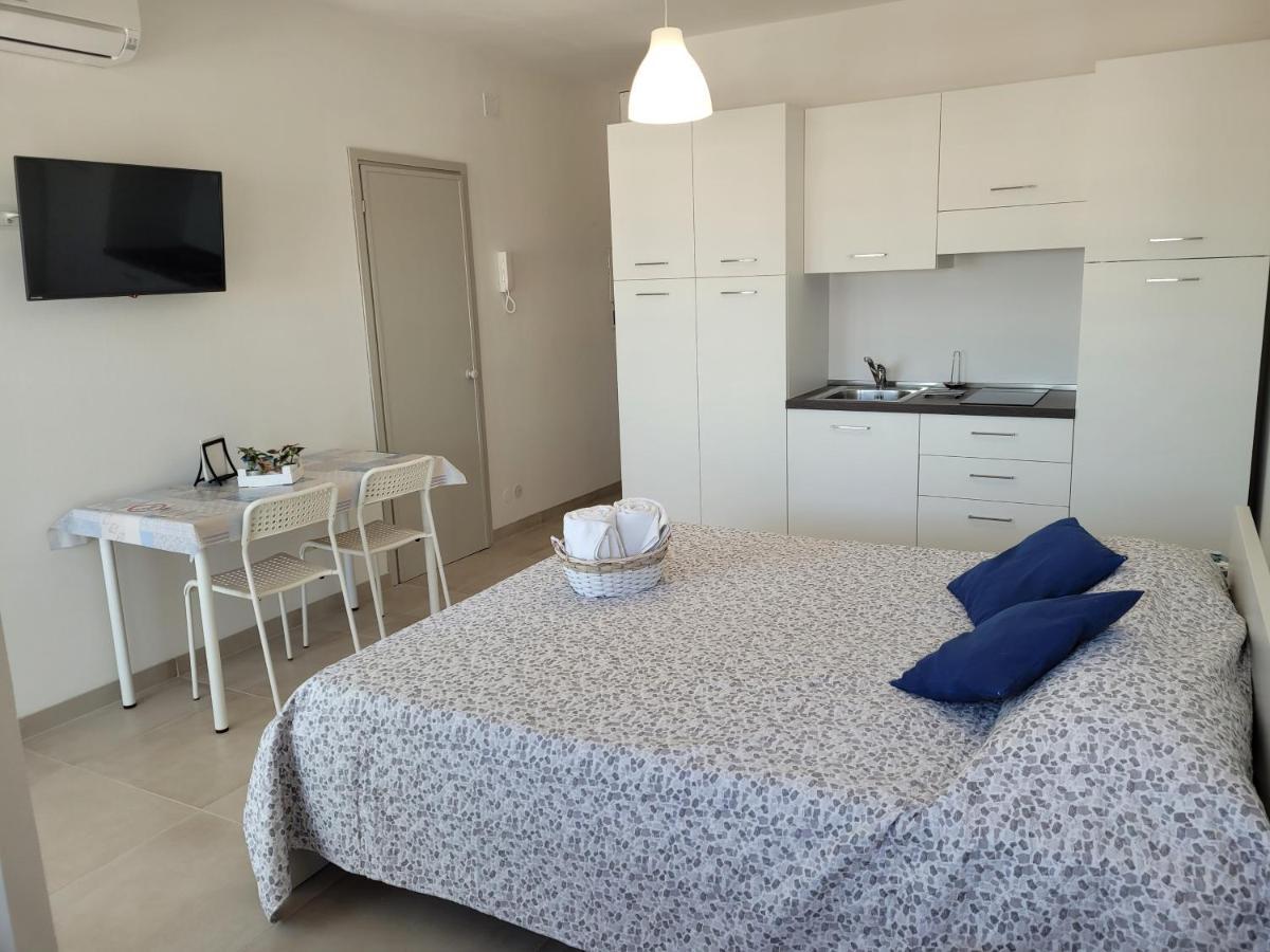 Rosato Double Lagoon & Sunset View Apartment リニャーノ・サッビアドーロ エクステリア 写真