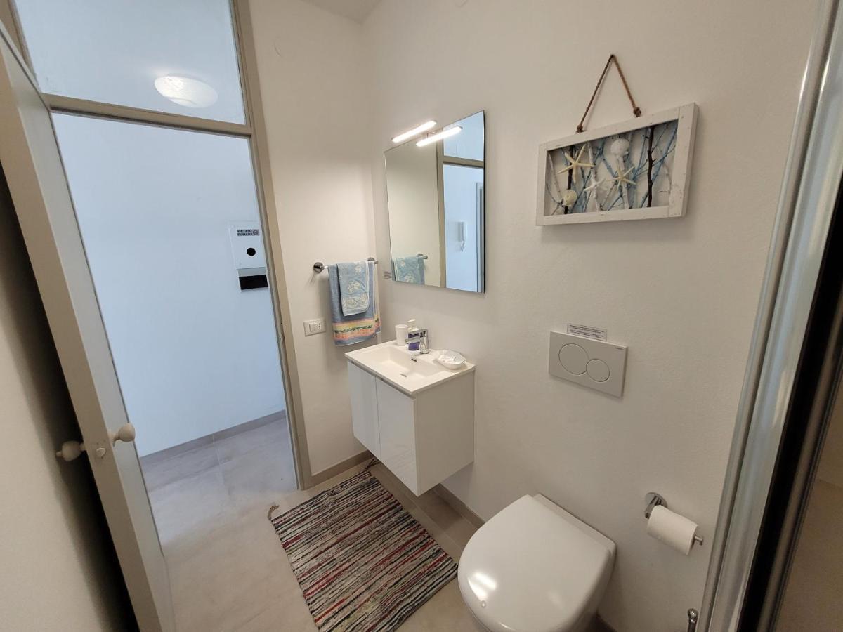 Rosato Double Lagoon & Sunset View Apartment リニャーノ・サッビアドーロ エクステリア 写真